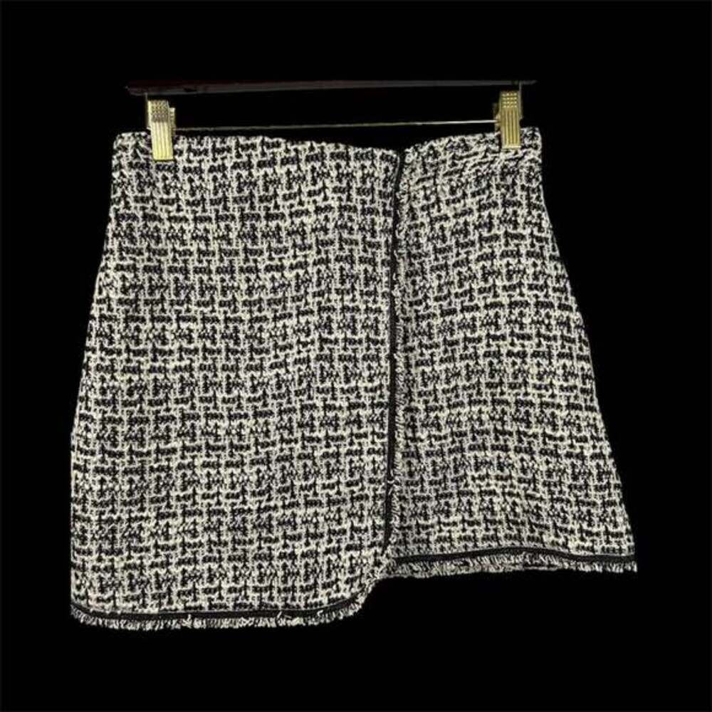 Max Studio NWT Black White Tweed Mini Skirt Size XS - Picture 1 of 9